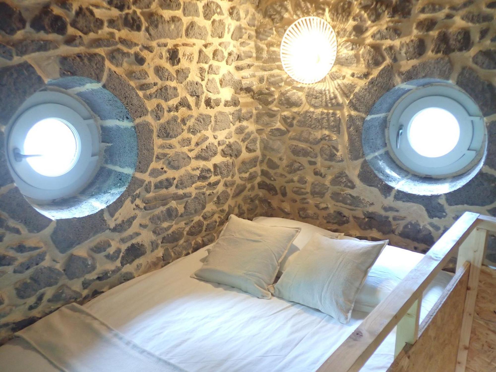 Villa Colombier Pontgibaud Room photo